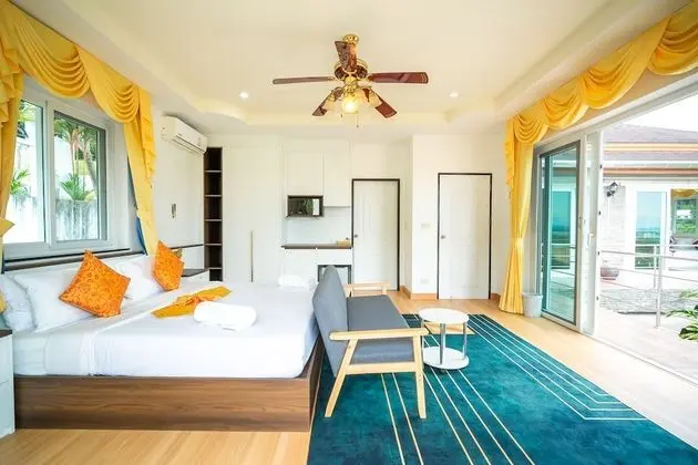 Seaview Deluxe