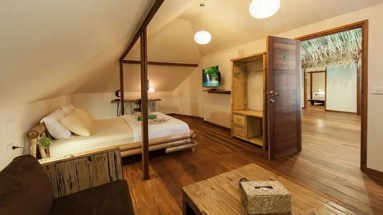 5 Bedroom Villa with Private Pool
