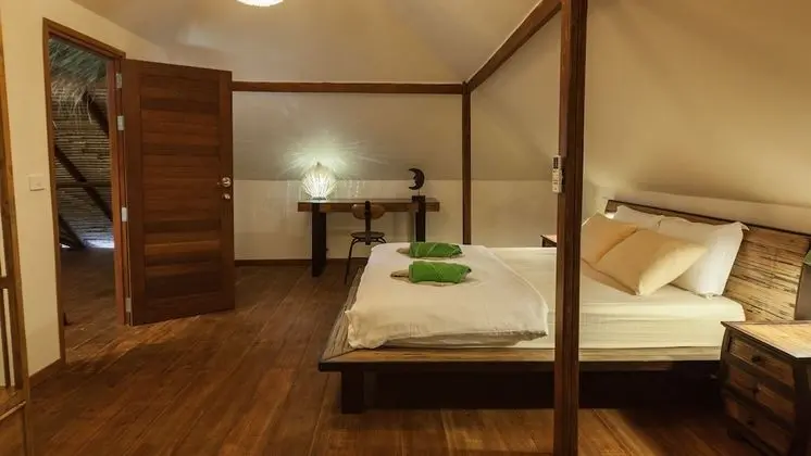 5 Bedroom Villa with Private Pool