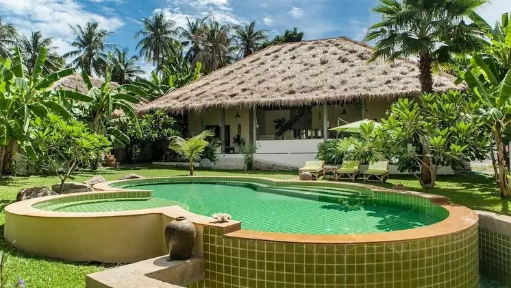 5 Bedroom Villa with Private Pool