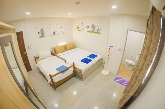 Standard Room (Hub)