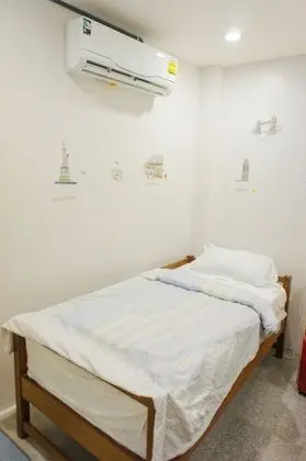 Standard Room (Hub)
