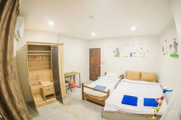 Standard Room (Hub)