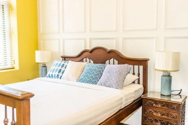 Deluxe Double Room with Living Room and Bathtub (FIVE)