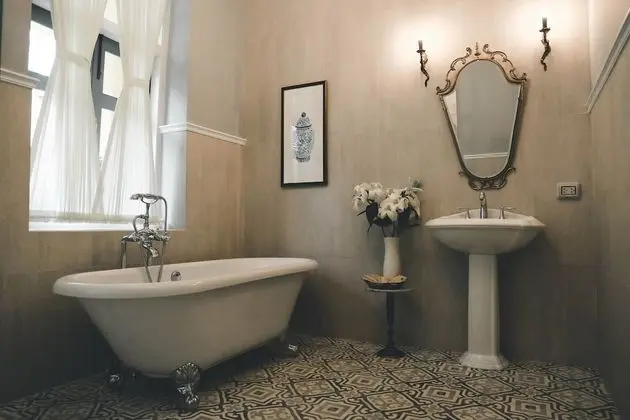 Deluxe Twin Room with Bathtub (FOUR)