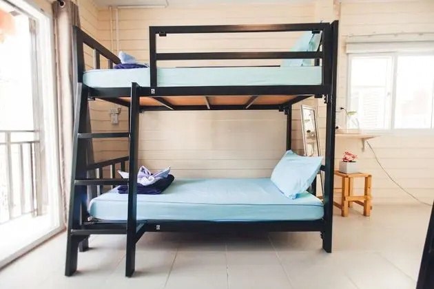 6-Bed Family Room