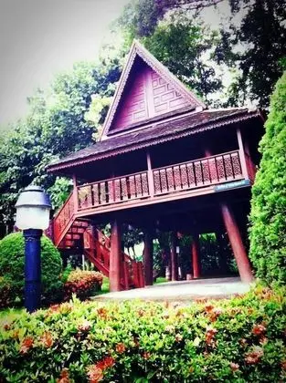 Traditional Ev (บ้านยุ้ง - max 4 persons)