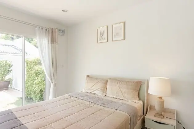 Villa, 3 Yatak Odası, Havuz Kenarı