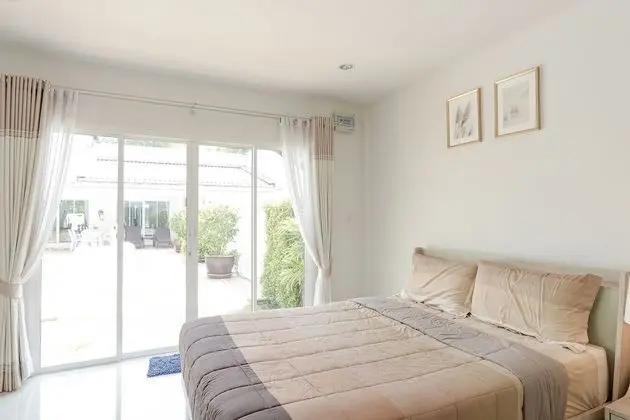 Villa, 3 Yatak Odası, Havuz Kenarı