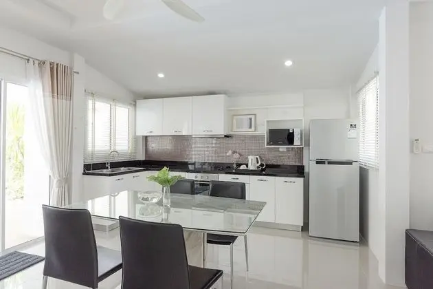 Villa, 3 Yatak Odası, Havuz Kenarı