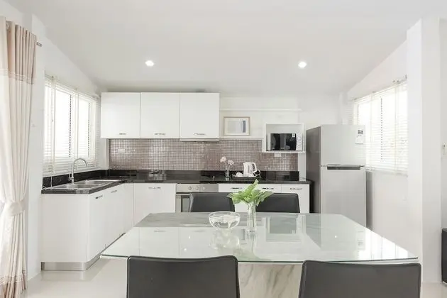 Villa, 3 Yatak Odası, Havuz Kenarı