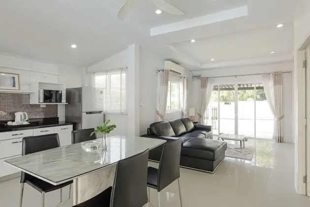 Villa, 3 Yatak Odası, Havuz Kenarı
