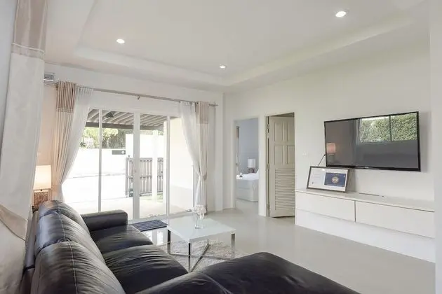 Villa, 3 Yatak Odası, Havuz Kenarı