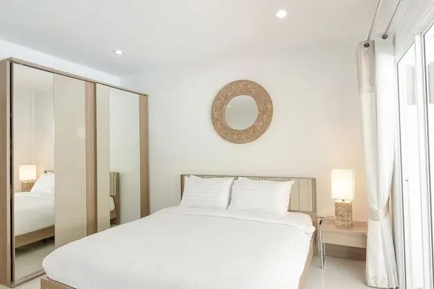 Villa, 3 Yatak Odası, Havuz Kenarı