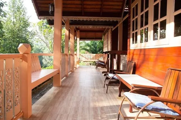Deluxe Bungalow with Garden View