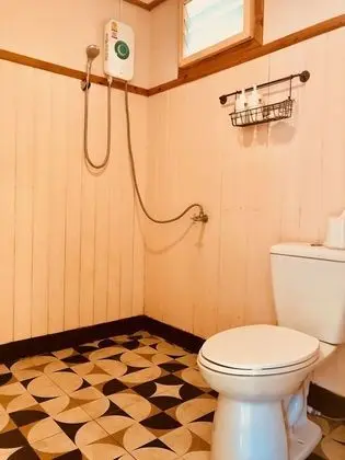 Floating Raft Quadruple Room