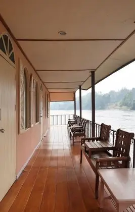 Floating Raft Quadruple Room