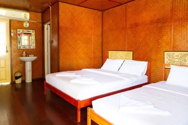 Floating Raft Triple Room