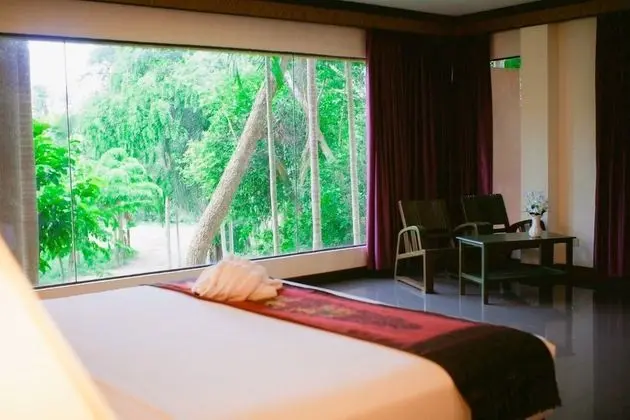 Suite Room with River View