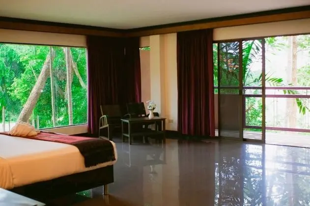 Suite Room with River View