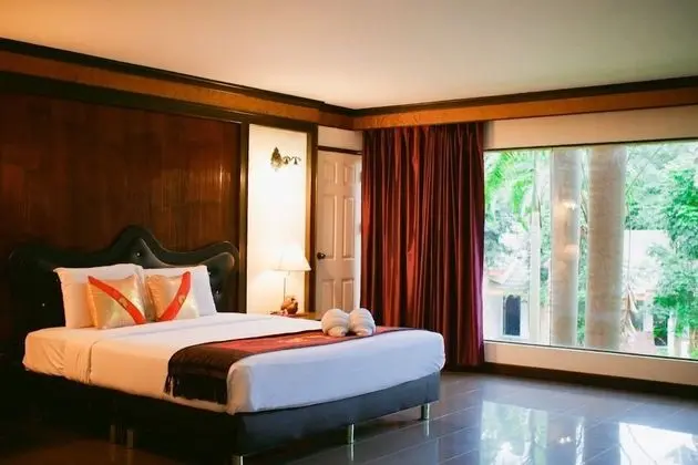 Suite Room with River View
