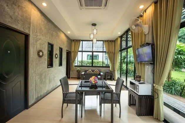 Family Room 1