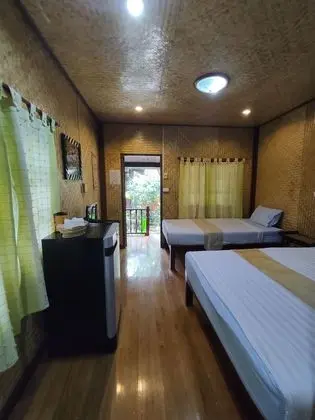 Üç Kişilik Oda, Balkon, Bahçeli