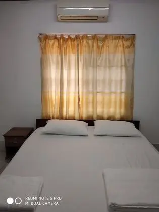 3 Bedrooms Apartment