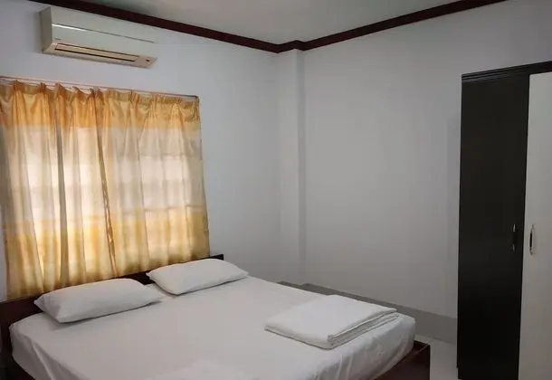 3 Bedrooms Apartment