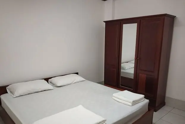 3 Bedrooms Apartment