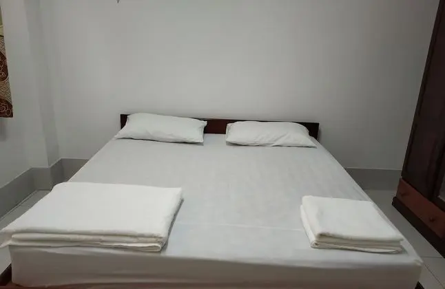 3 Bedrooms Apartment