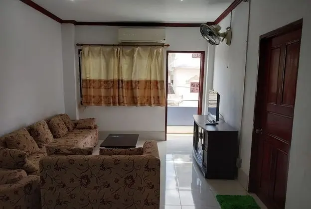 3 Bedrooms Apartment