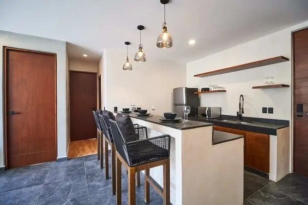 Apart Daire, Birden Çok Yatak Odası (Building with 6 Apartments - 13 Bedrm)