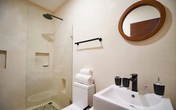 Apart Daire, Birden Çok Yatak Odası (Building with 6 Apartments - 13 Bedrm)
