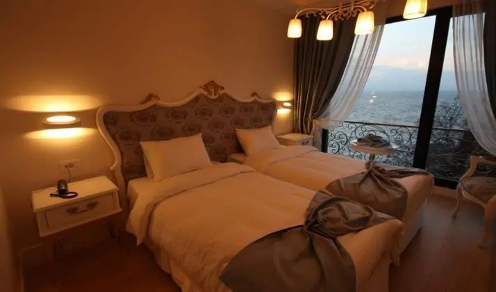 Balayı Suit