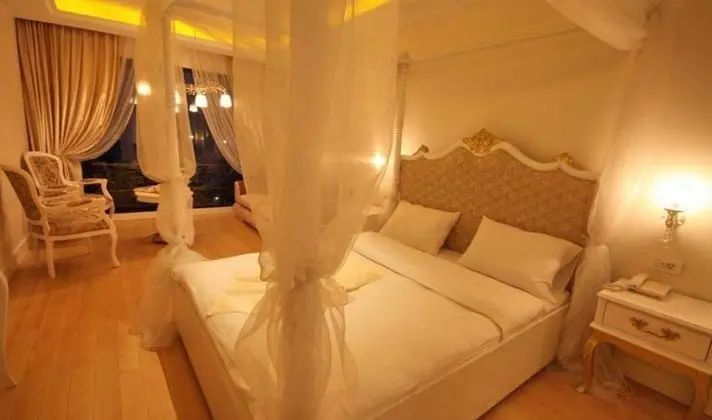 Balayı Suit