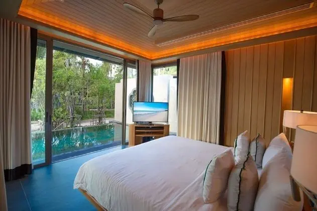 1BR Luxury Pool Villa