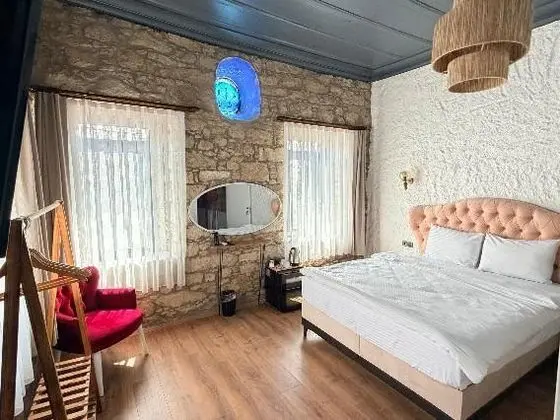 Deluxe Oda, Bahçe veya Sokak Manzaralı, 1. Kat