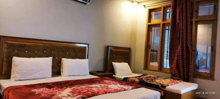 Standard Üç Kişilik Oda
