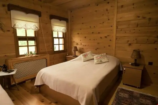 Standard Tek Büyük Yataklı Oda, Ortak Banyo, Dağ Manzaralı