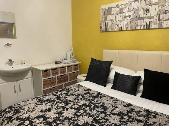 Tek Büyük Yataklı Oda