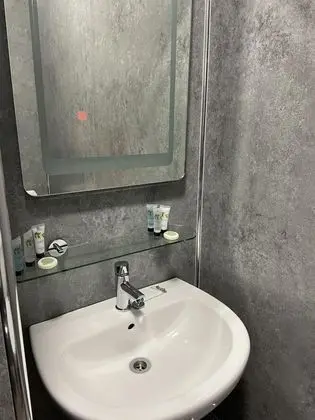 Tek Büyük Yataklı Oda, Banyolu/Duşlu