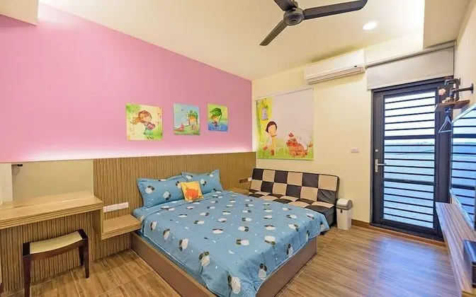Tek Büyük Yataklı Oda, Balkon (2 Adults + 1 Child)