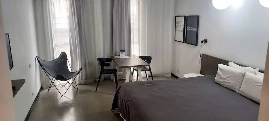Standard Apart Daire, Şehir Manzaralı
