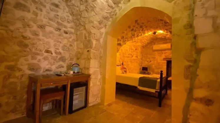 Semiramis, Bahçe Manzaralı, Jakuzili