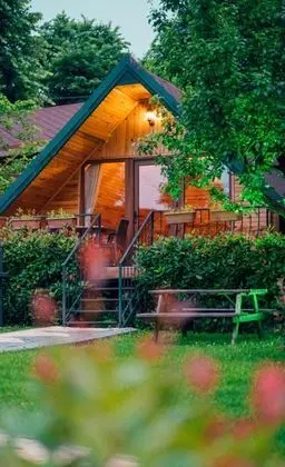 Bungalow,Göl Manzaralı,Balkonlu