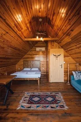 Bungalow,Göl Manzaralı,Balkonlu