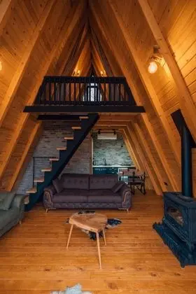 Suite Bungalow,Göl Manzaralı,Şömineli ve Balkonlu