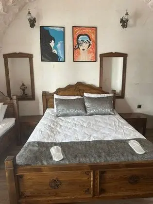 Aile Odası, Avlu Manzaralı