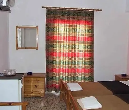 Tek Büyük veya İki Ayrı Yataklı Oda, 1 Çift Kişilik Yatak, Sigara İçilmez